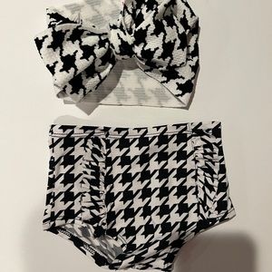 Hounds Tooth Bummi and Bow Set
